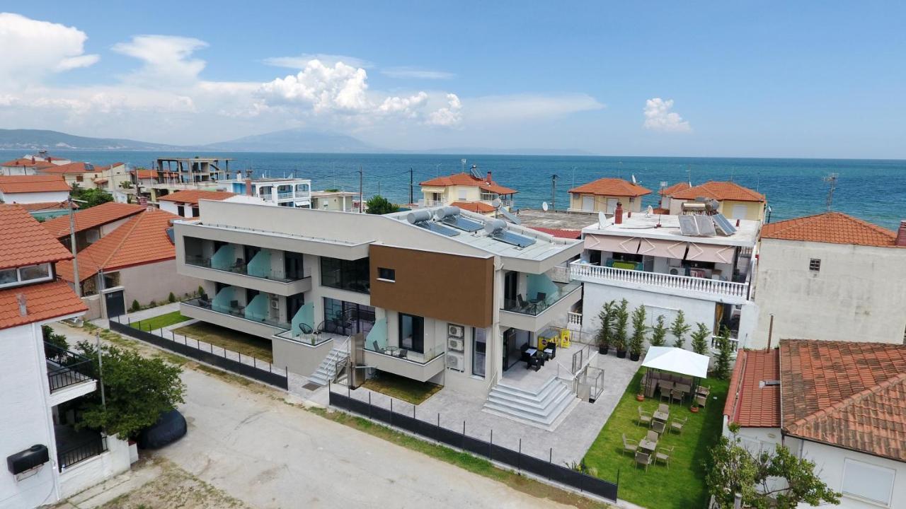 Cynthia Aparthotel Nea Vrasna Bagian luar foto