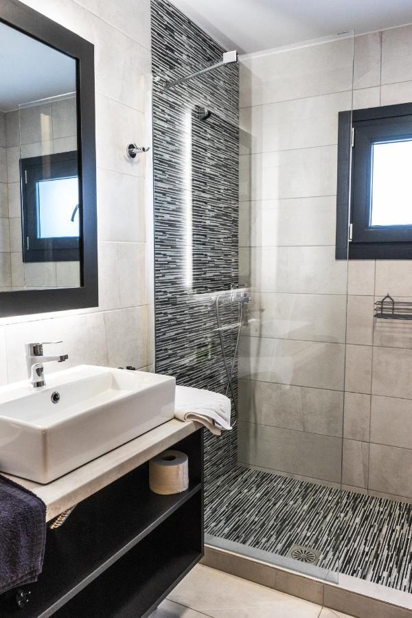 Cynthia Aparthotel Nea Vrasna Bagian luar foto